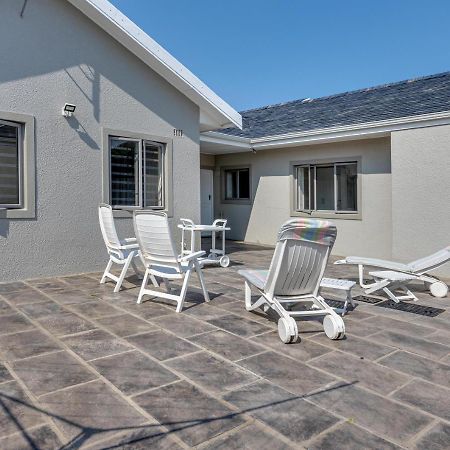 Seafront Retreat In Sandbaai Hermanus Exterior photo